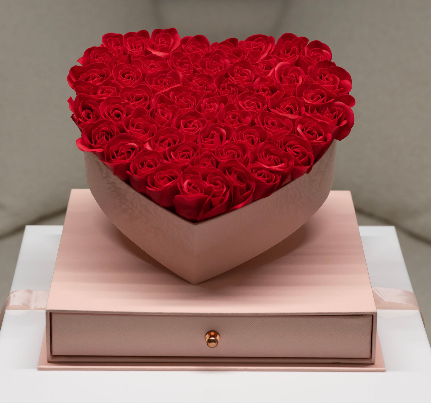 القبو 3 - وردي/أحمر